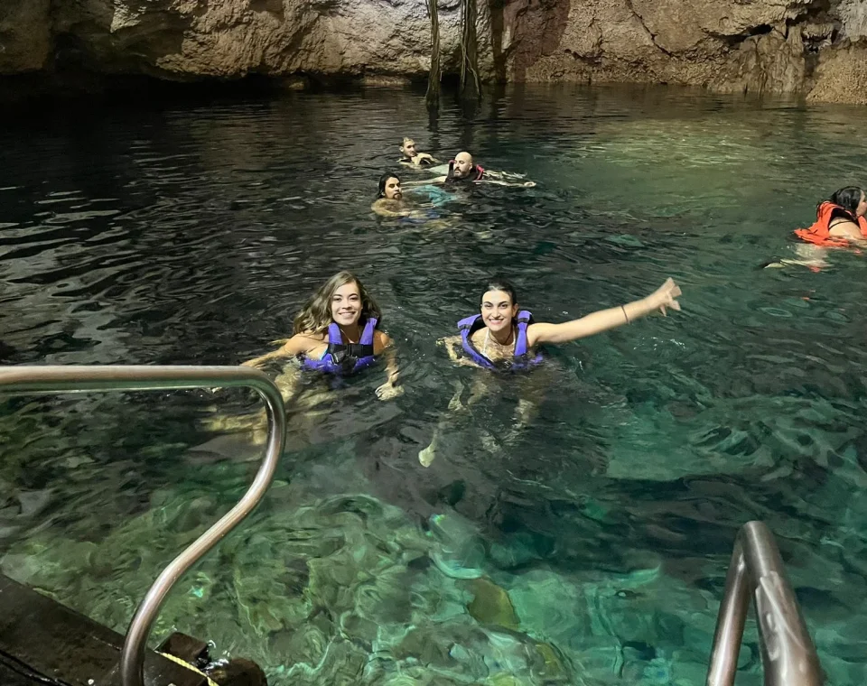 Cenote-tulum